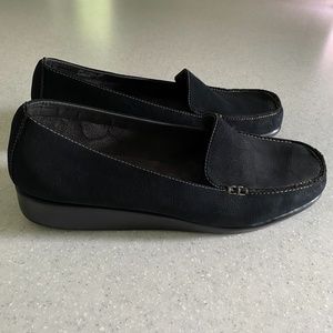 Aerosoles A2 StitchNTurn Gondola Womens 9M Shoes Black Slip-Ons Loafers